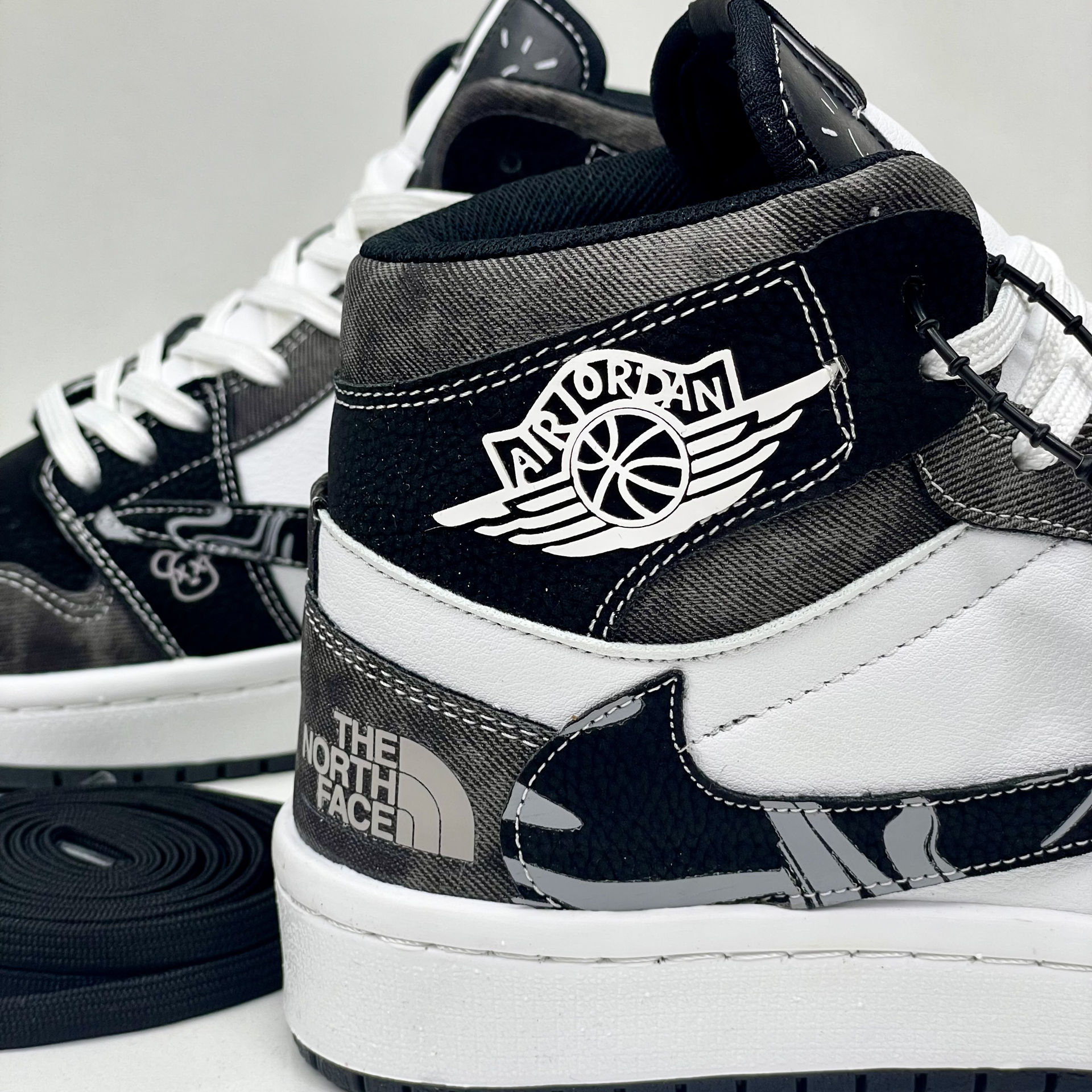 مشکی طوسی سفید