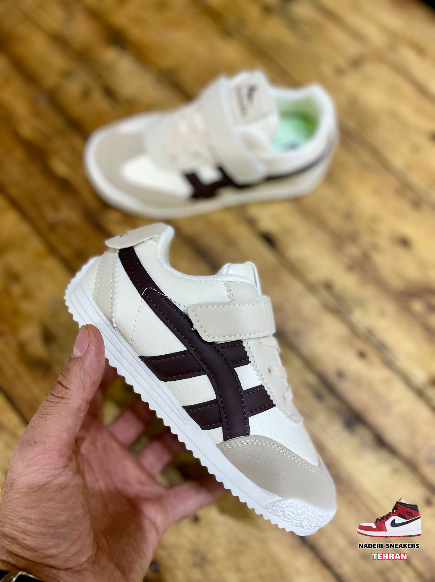 کفش ورزشی بچه گانه مدل 9860