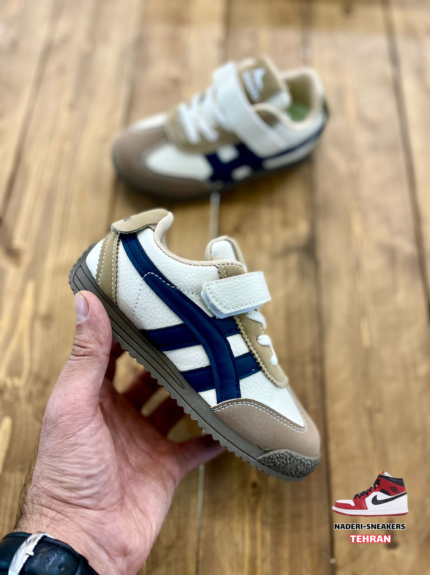 کفش ورزشی بچه گانه مدل 9860