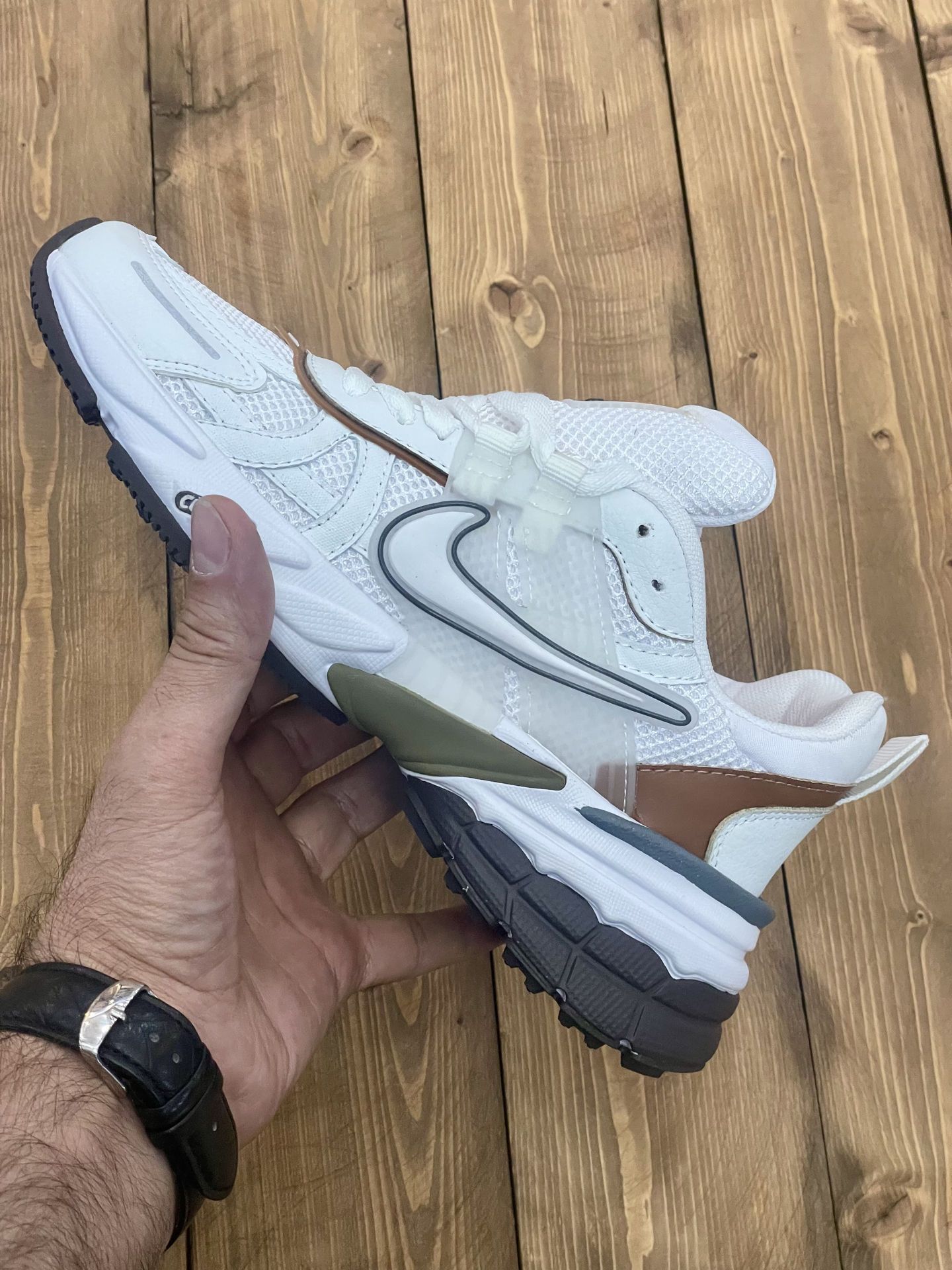 کفش ورزشی نایک وی تو کی مدل 635301