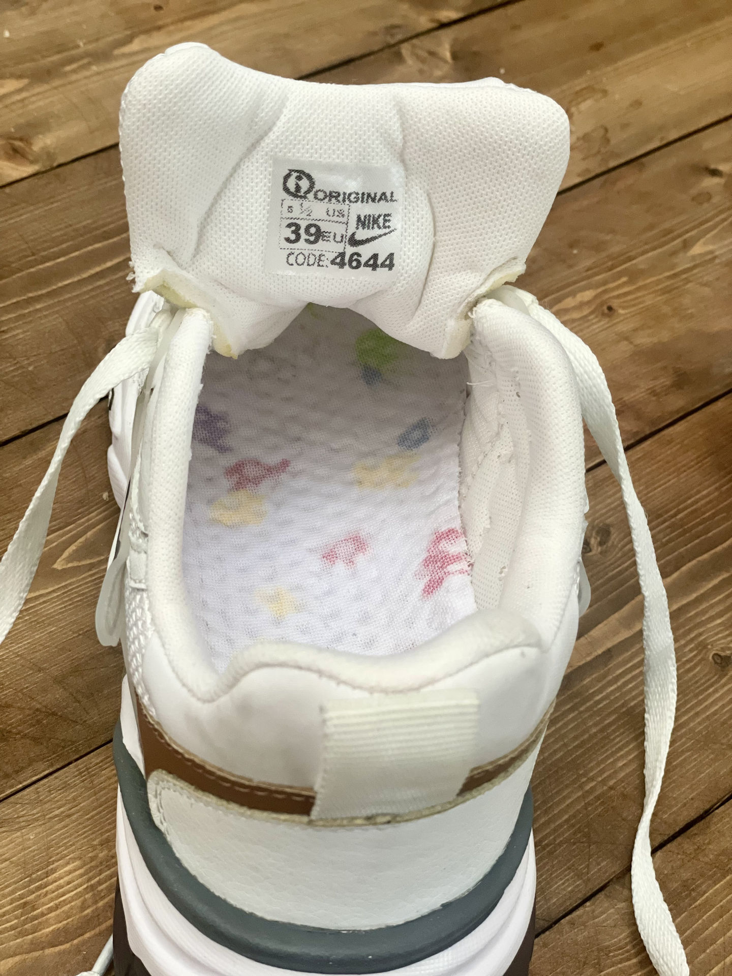 کفش ورزشی نایک وی تو کی مدل 635301