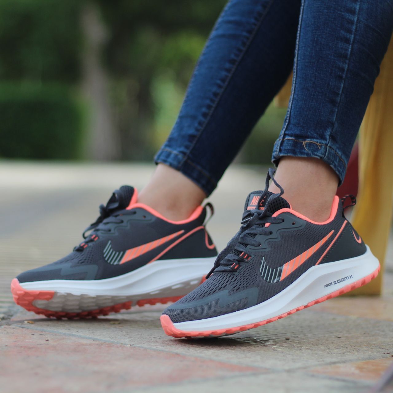 کفش ورزشی نایک زوم آفباکس مدل 1382