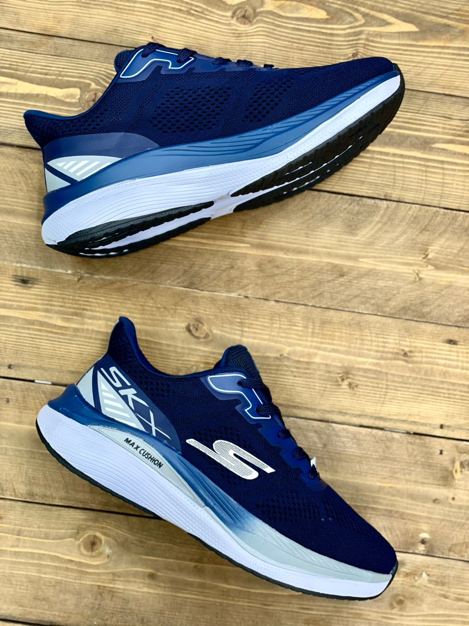 کتونی ورزشی اسکیچرز