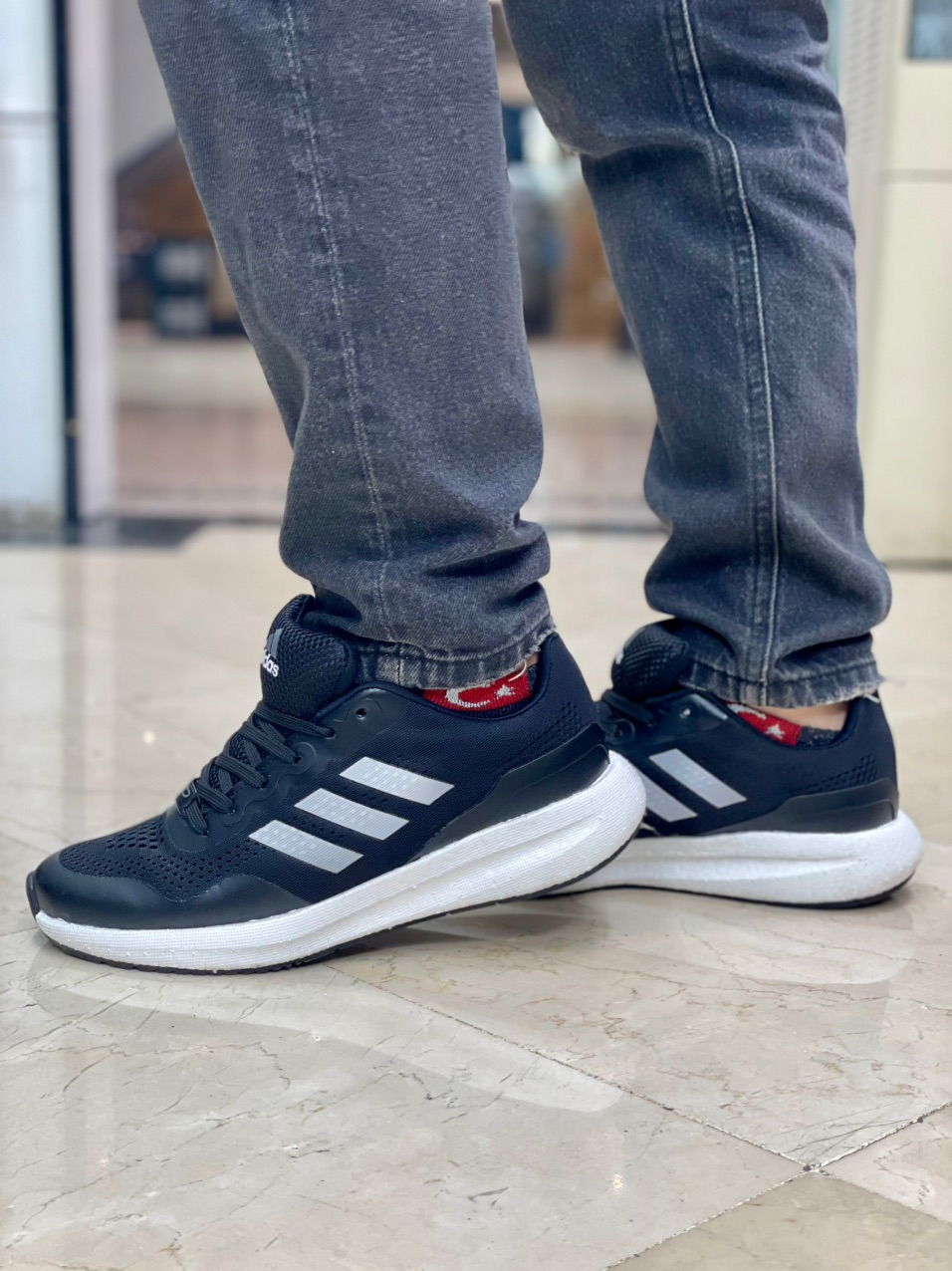 کفش ورزشی ادیداس پیور بوست