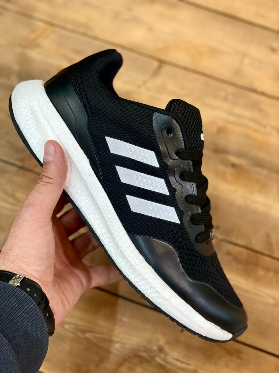 کفش ورزشی ادیداس پیور بوست